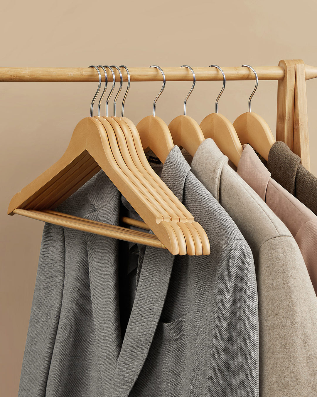 20 Pieces Wooden Hangers