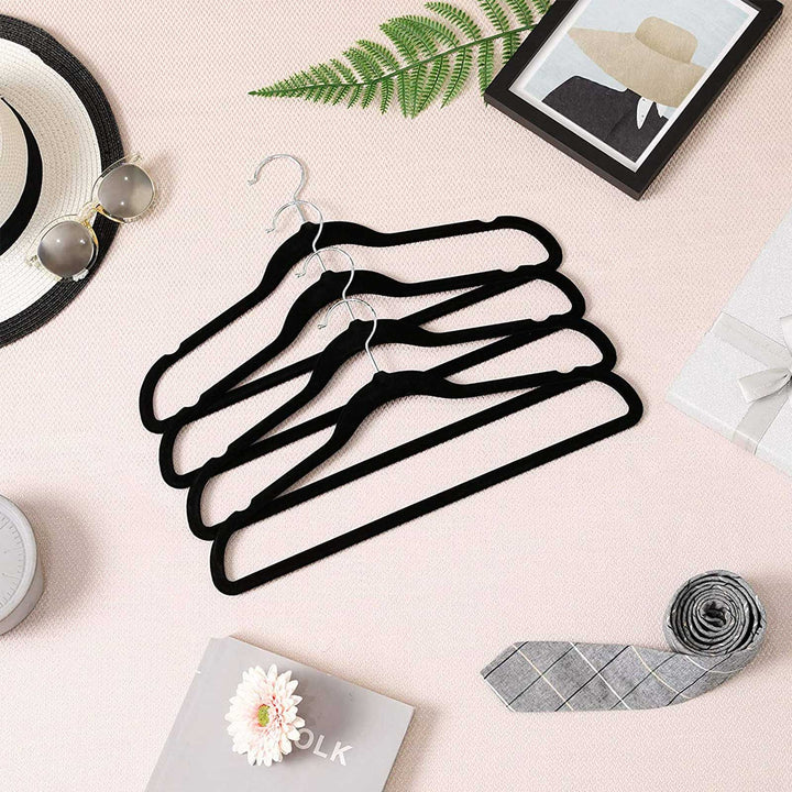 30 Velvet Hangers Set