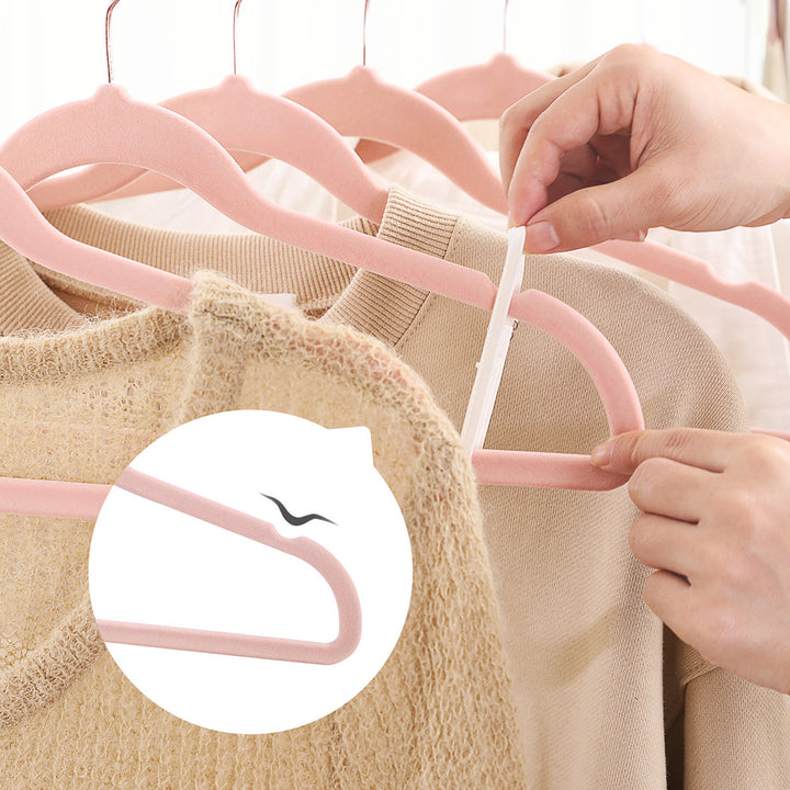 Set of 20 Pink Velvet Hangers with Swivel Hook