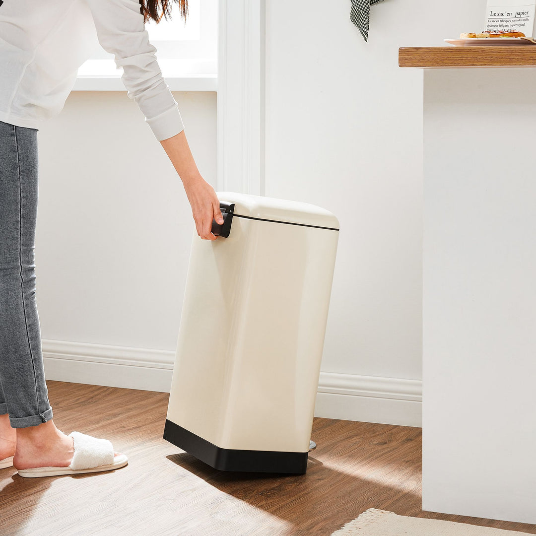 Cream White Step Trash Can with Inner Bucket
