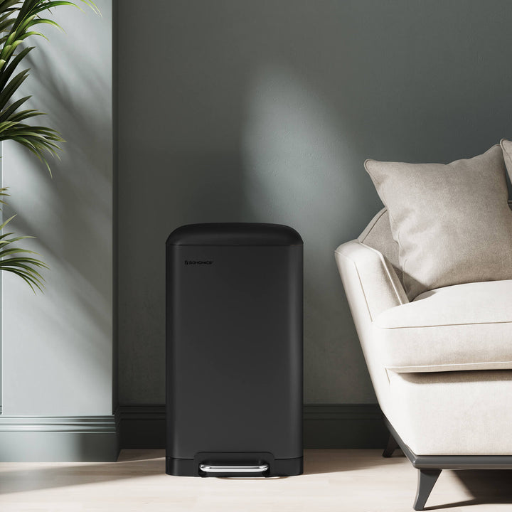 Black Step Trash Can with Inner Bucket