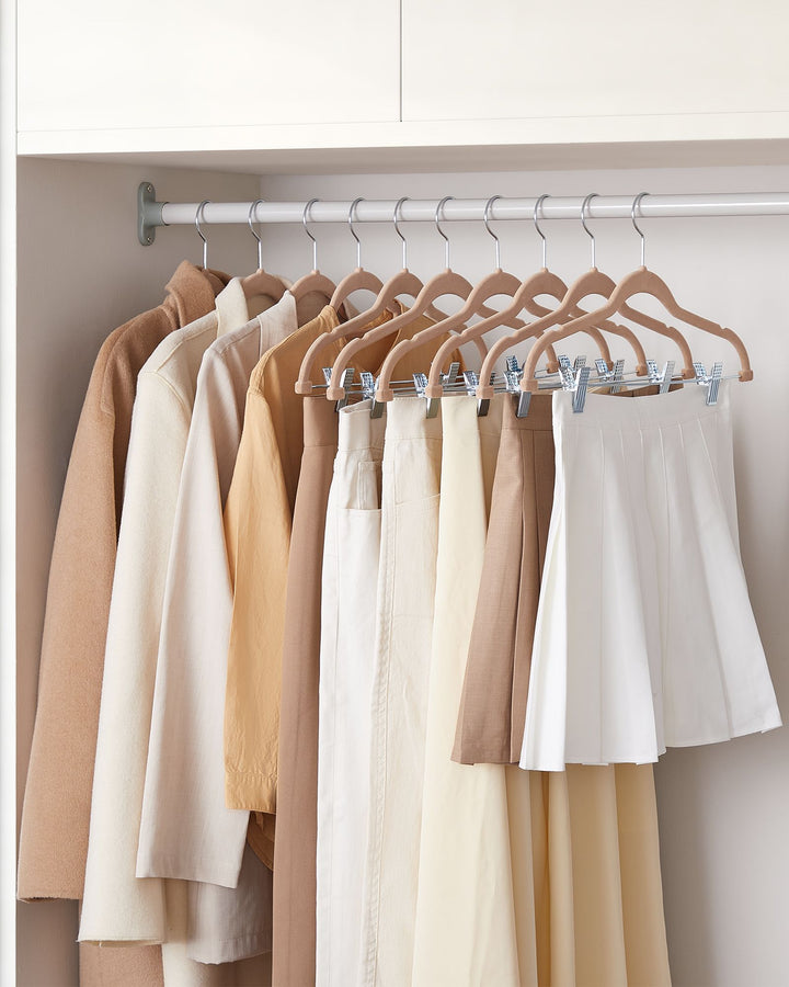 Set of 30 Velvet Hangers with Clips Pale