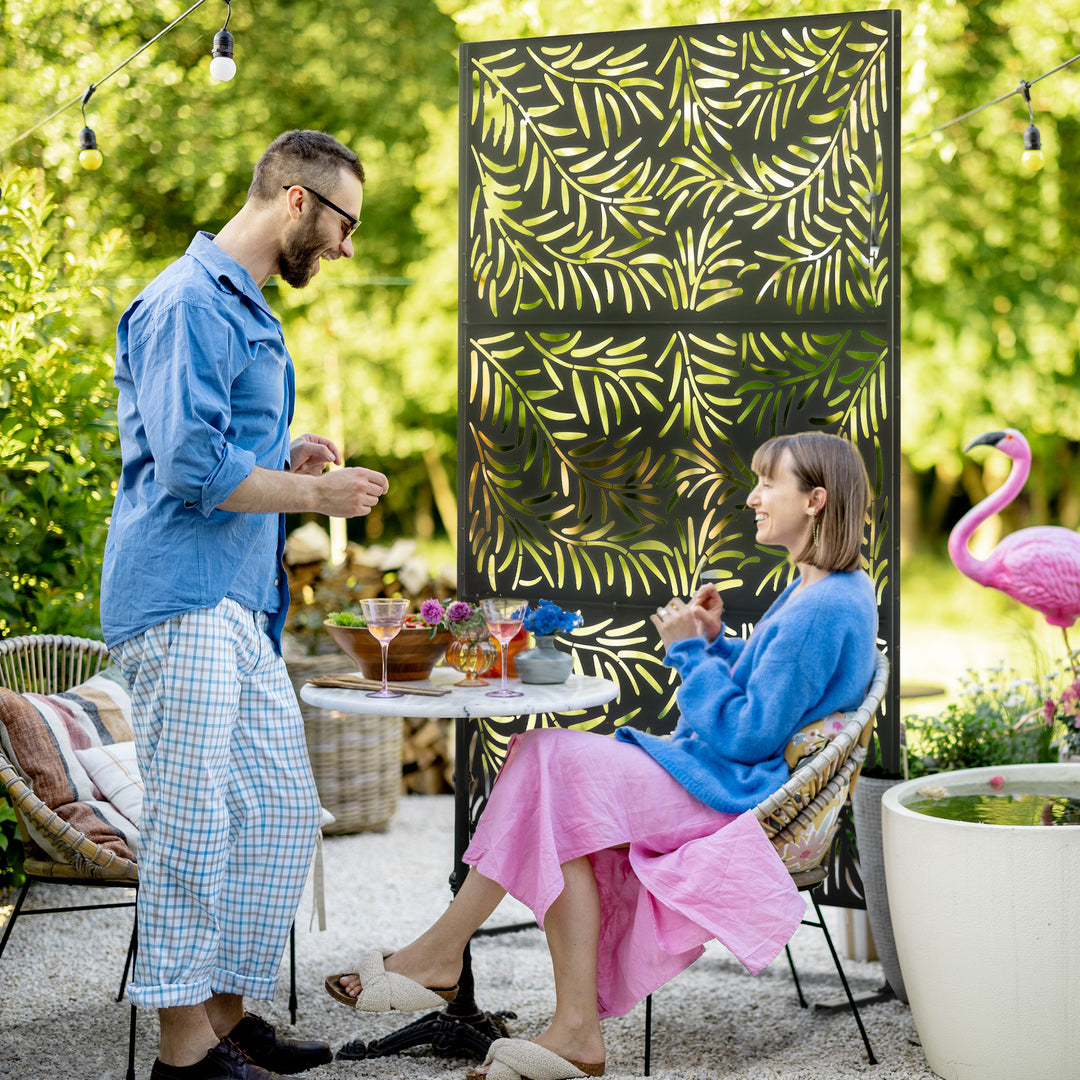 Outdoor Privacy Screen with Stand and Ground Stakes