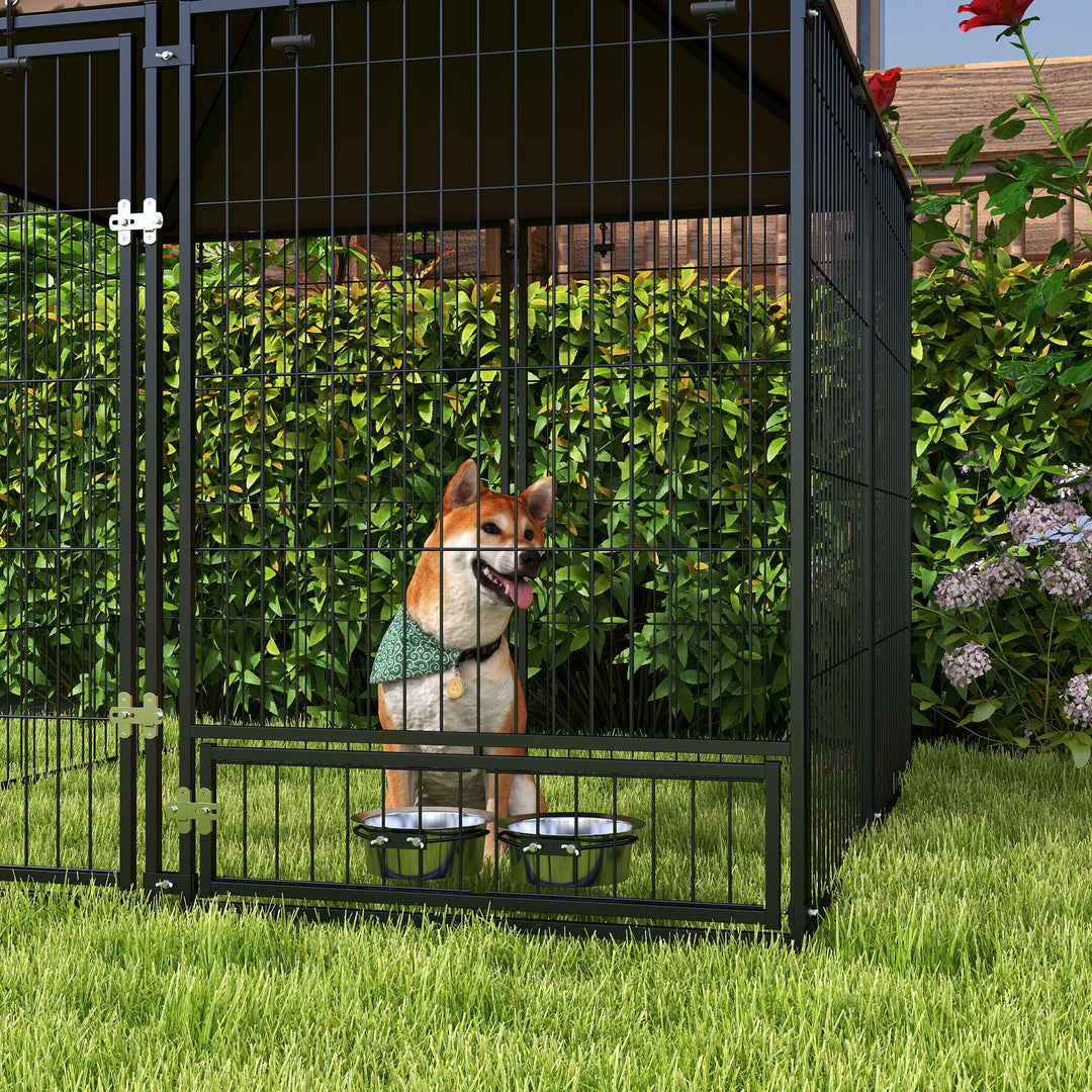 PawHut Outdoor Dog House Kennel with Water-resistant Roof Lockable Mesh Metal Cage Steel Fence, 141 x 141 x 121 cm