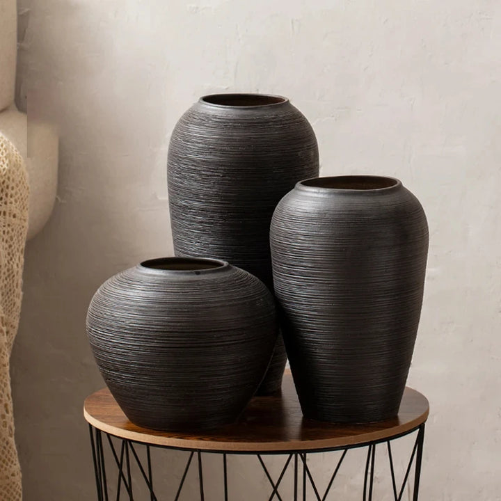 Retro Zen Black Vase