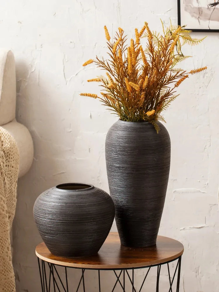 Retro Zen Black Vase