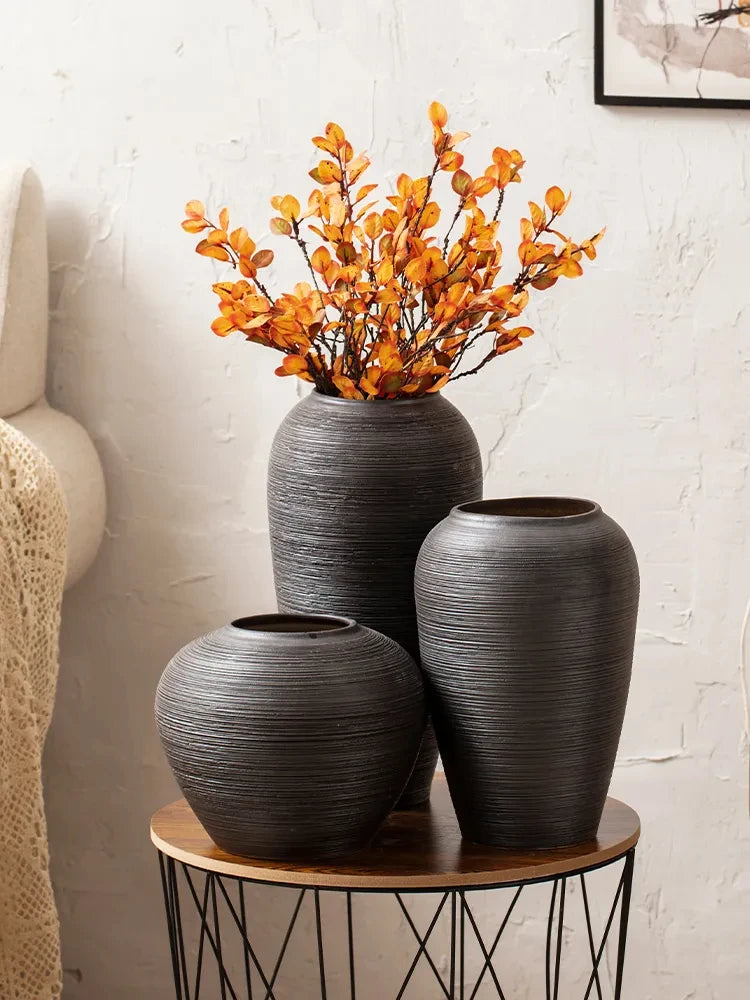 Retro Zen Black Vase