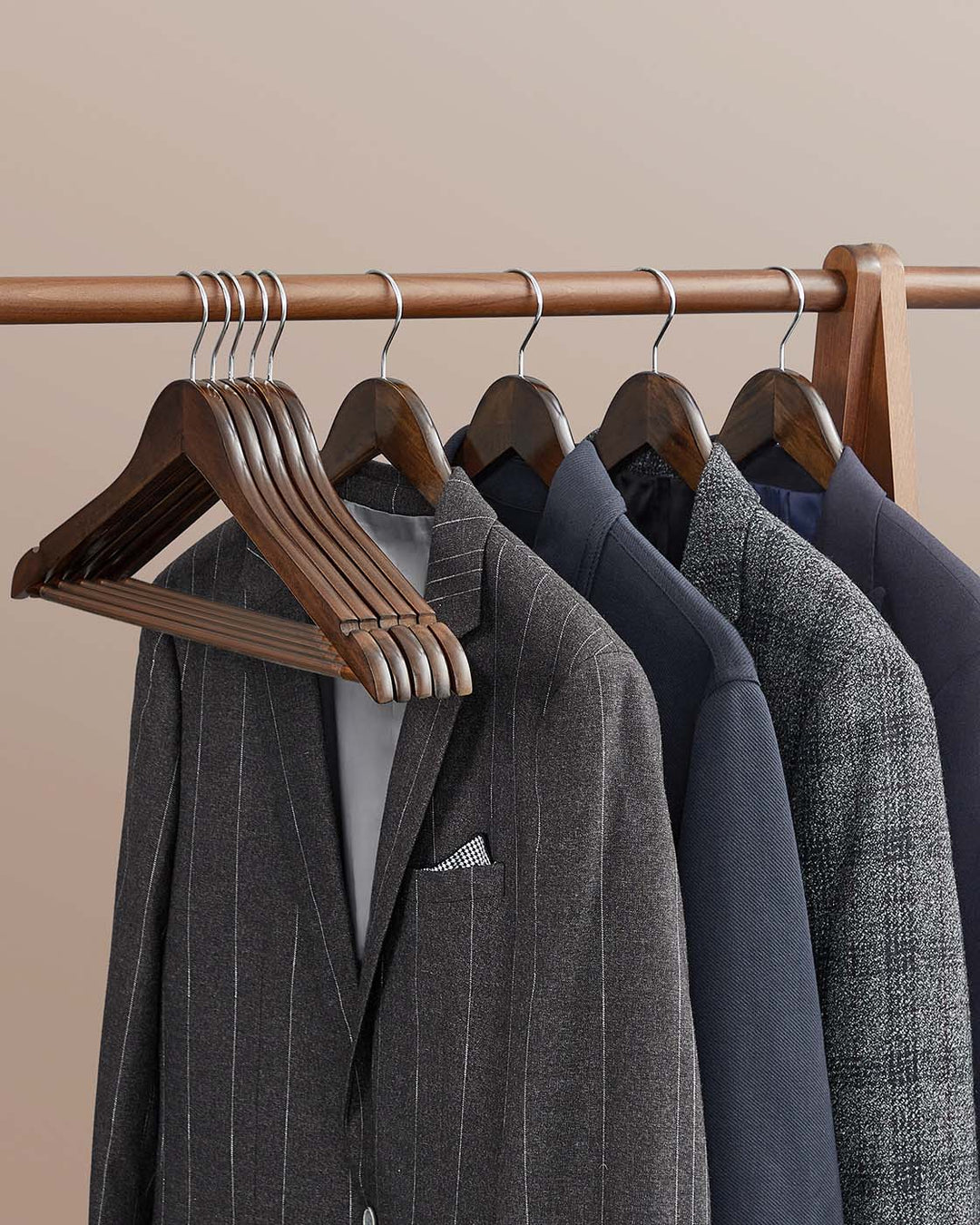 20 Pack Wood Hangers