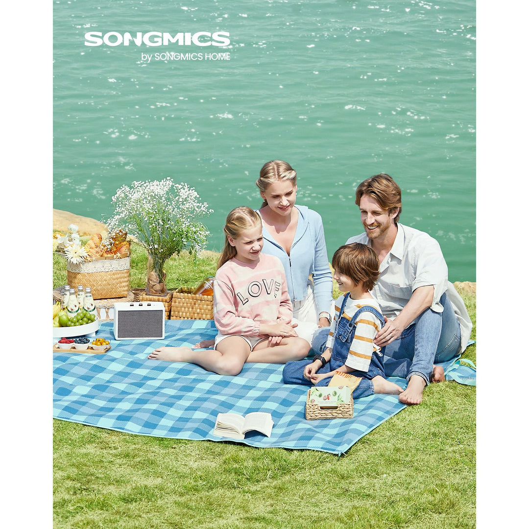 Picnic Blanket 200 x 200 cm Green and Blue