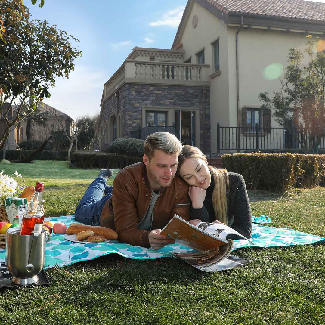 Leaf Pattern Picnic Blanket