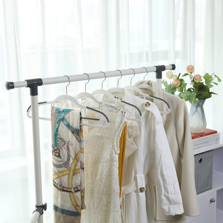 SONGMICS Pack of 30 Coat Hangers