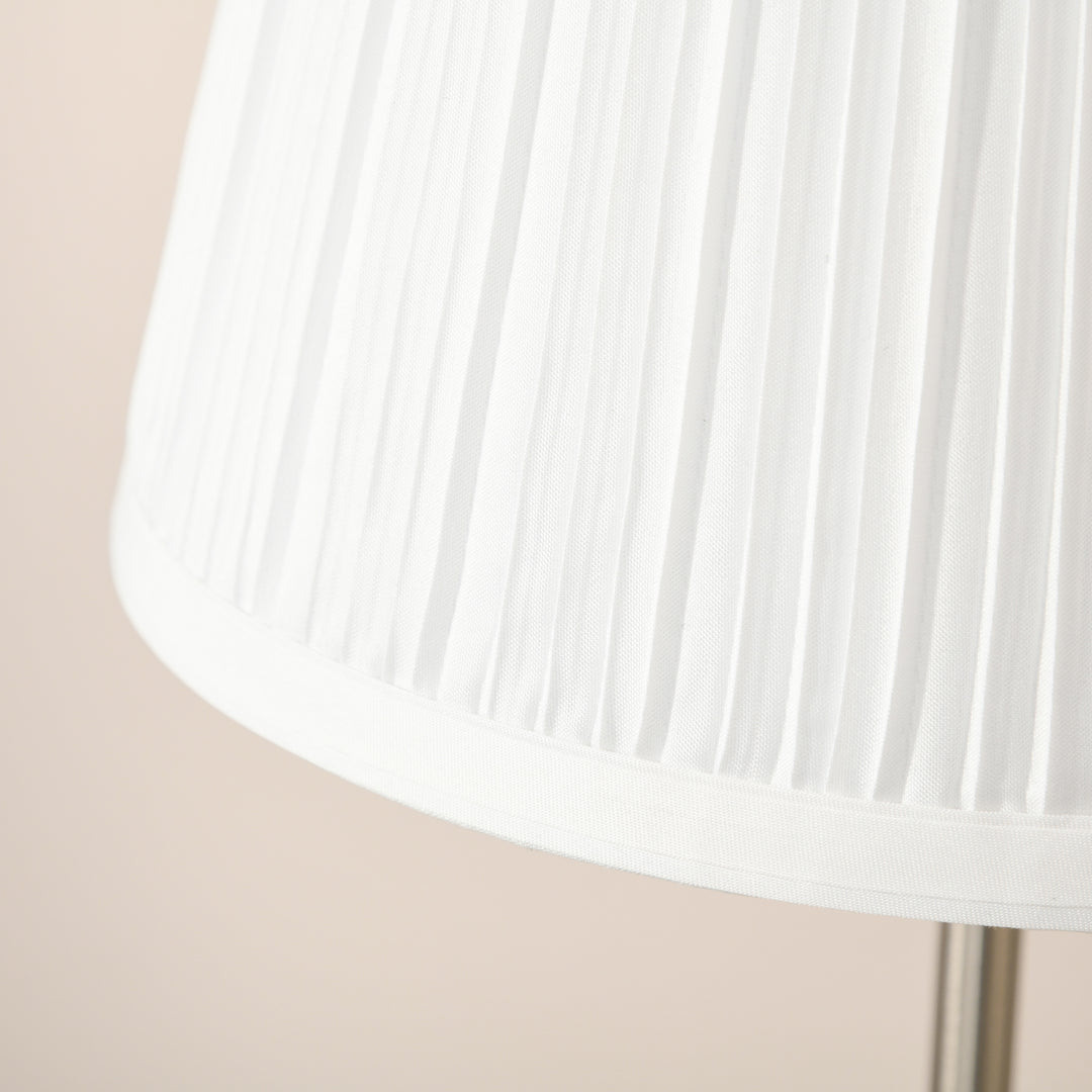 HOMCOM Modern Table Lamp with Pleated Fabric Lampshade and Metal Base, Home Lighting for Living Room, Bedroom, Office, White and Silver